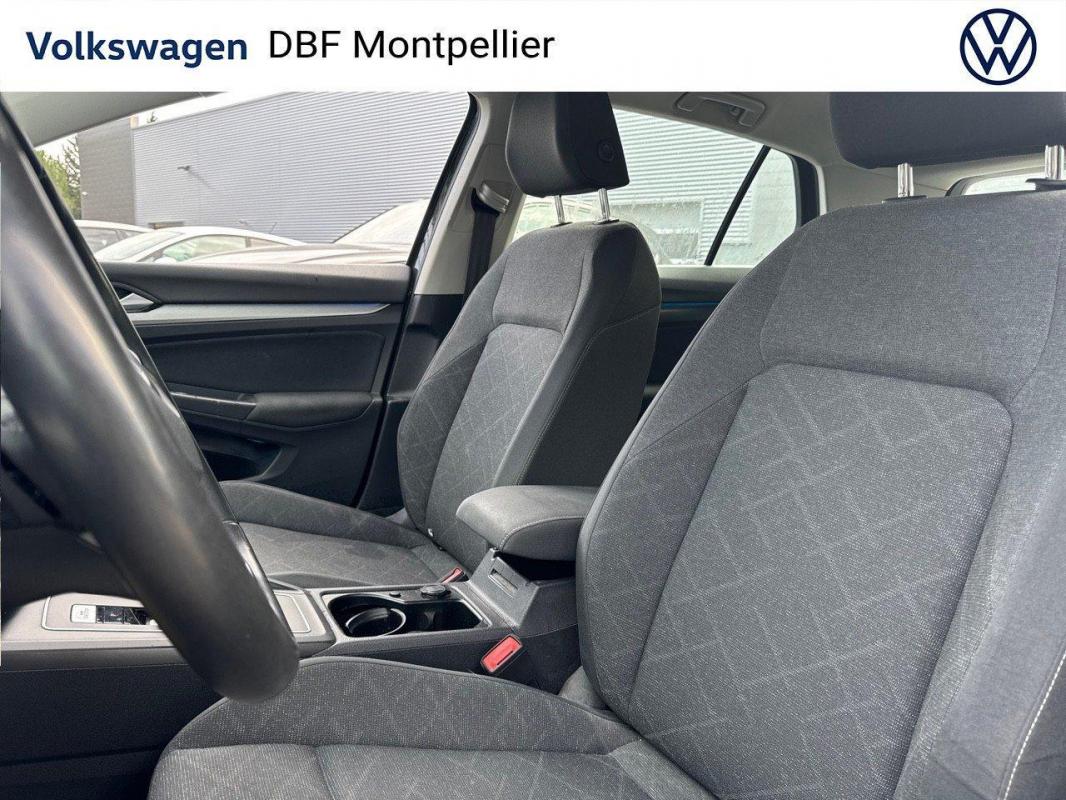 Volkswagen Golf - 1.0 eTSI OPF 110 DSG7 Life Business